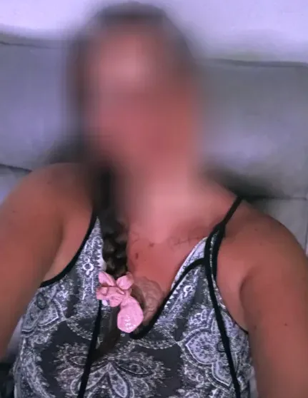 Amina, 39