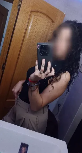 Denise, 34