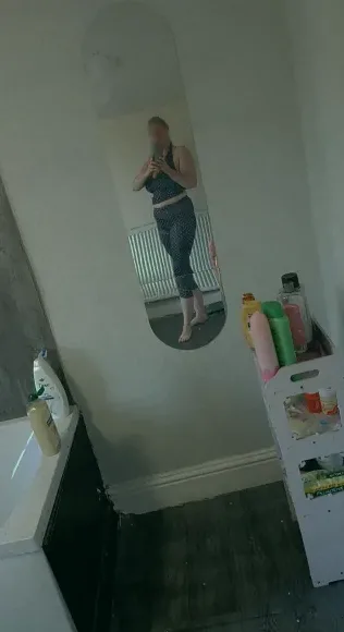 Dilara, 40