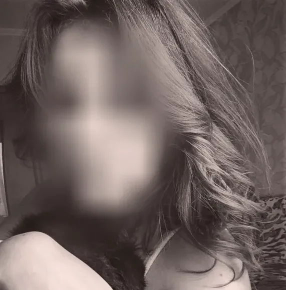 Elena, 28