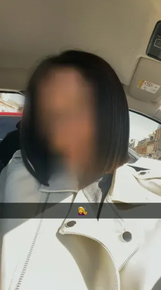Emma, 24