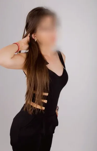 Ingrid, 28