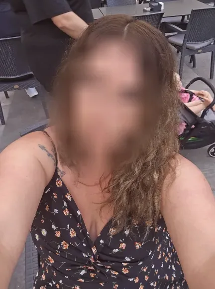 Isabella, 36