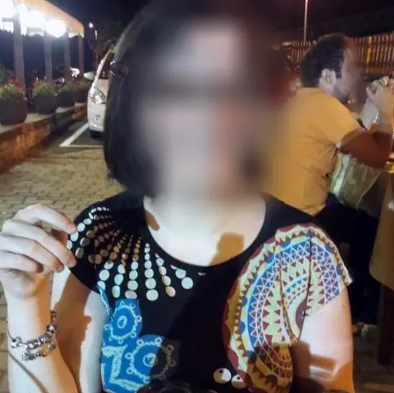 Isabella, 32