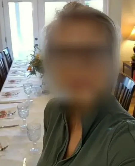 Kathrin, 38