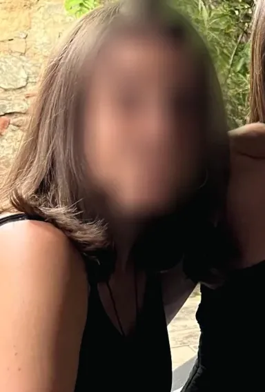 Larissa, 33
