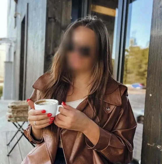 Lisa, 27
