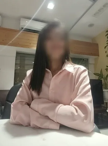 Mirela, 35