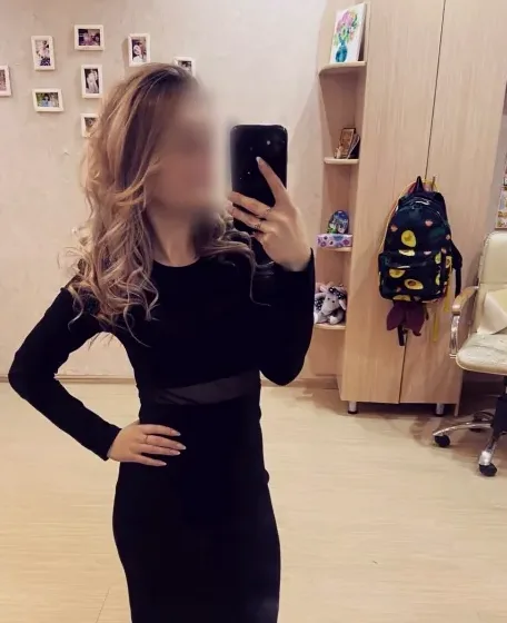 Nadine, 26