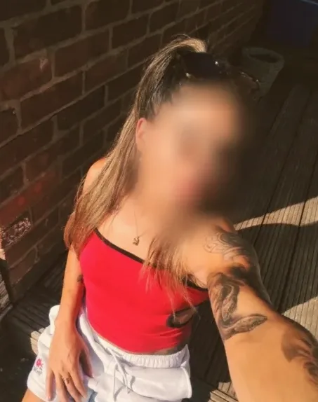 Nikolina, 30