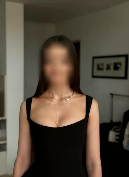 Nina, 38