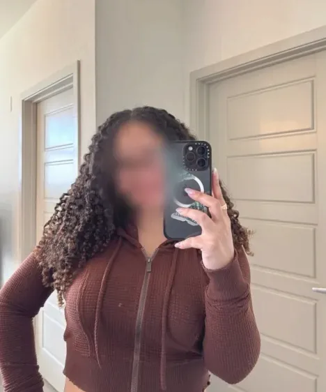 Selina, 31